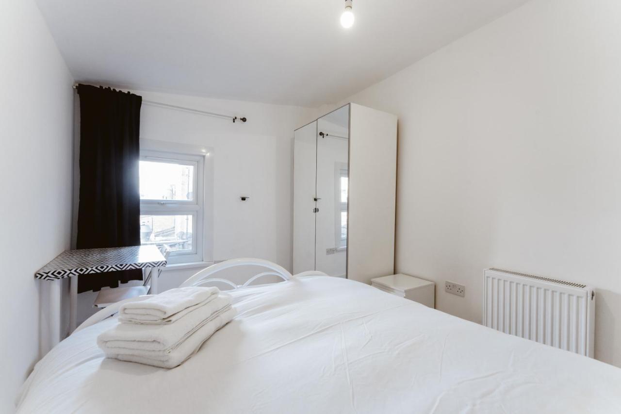 Mile End Double Rooms 27 Guest House London Exterior photo