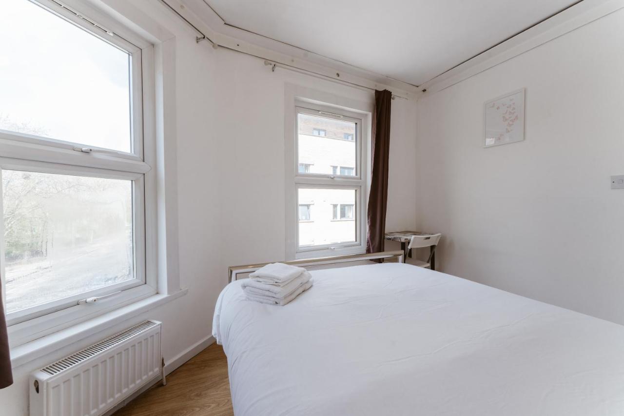 Mile End Double Rooms 27 Guest House London Exterior photo
