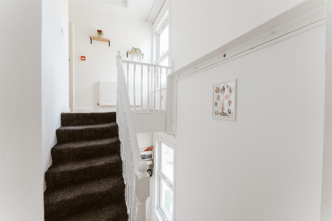 Mile End Double Rooms 27 Guest House London Exterior photo