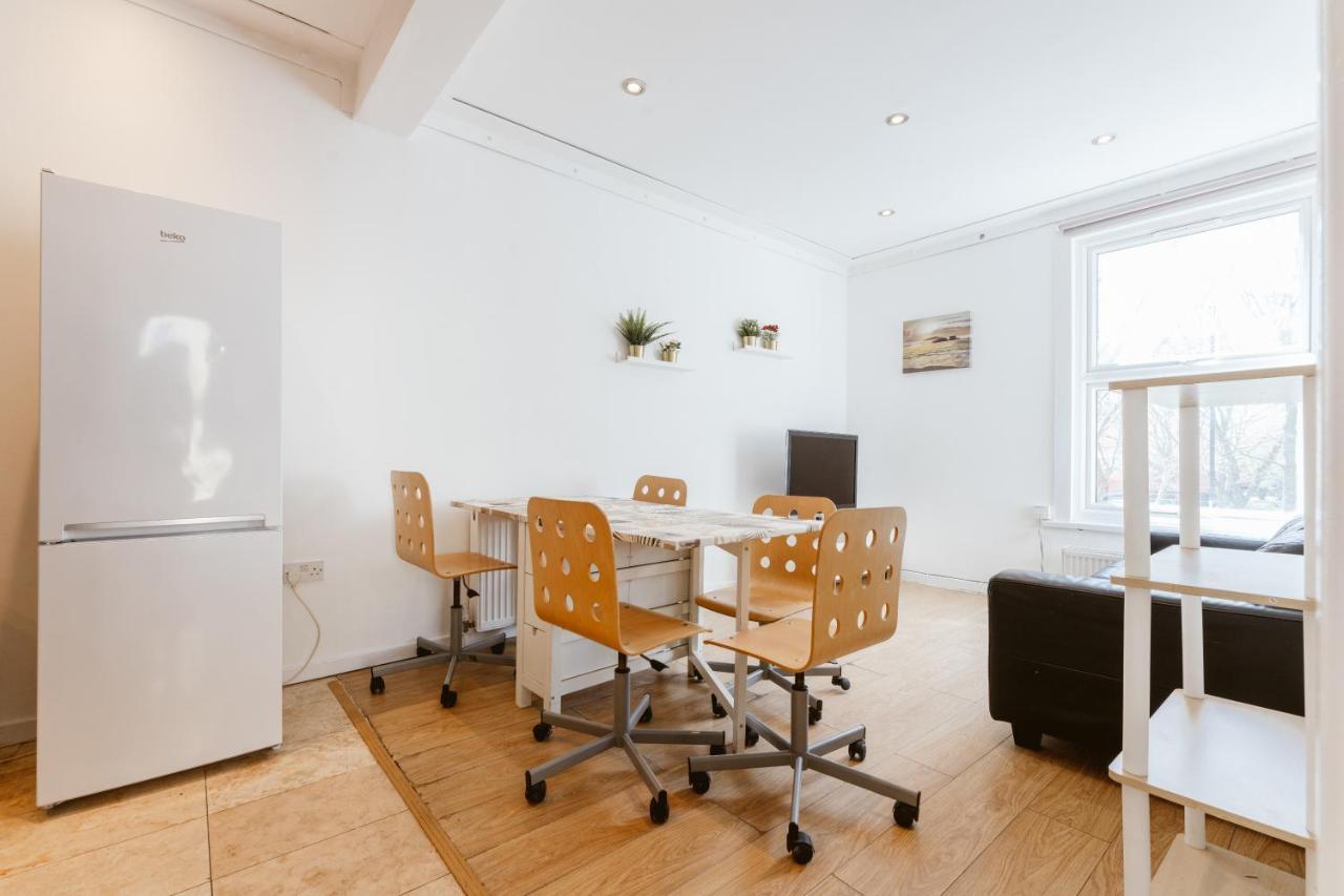 Mile End Double Rooms 27 Guest House London Exterior photo