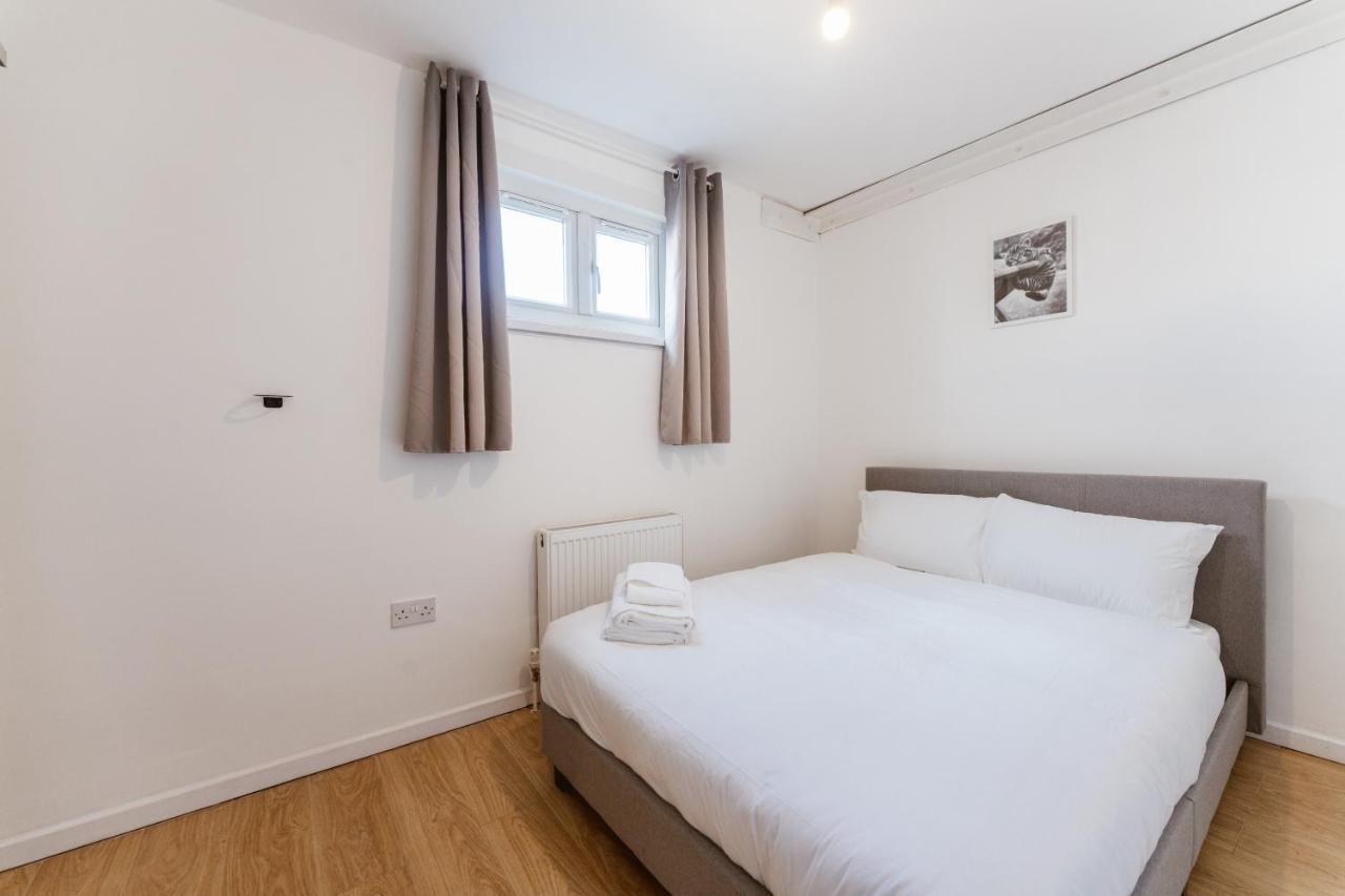 Mile End Double Rooms 27 Guest House London Exterior photo