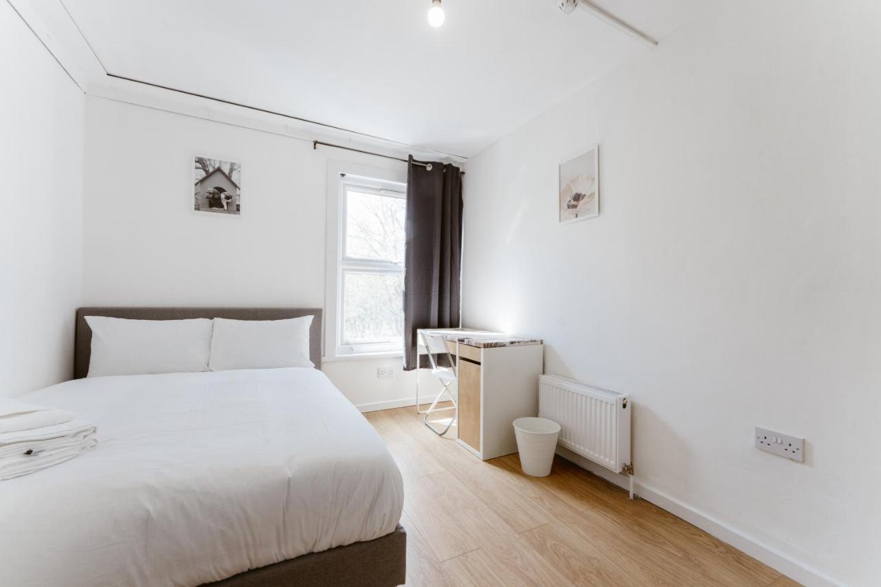 Mile End Double Rooms 27 Guest House London Exterior photo
