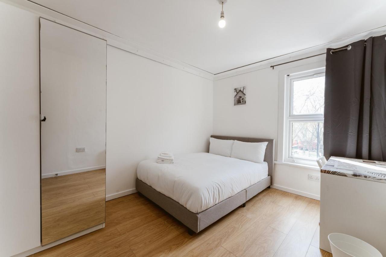 Mile End Double Rooms 27 Guest House London Exterior photo